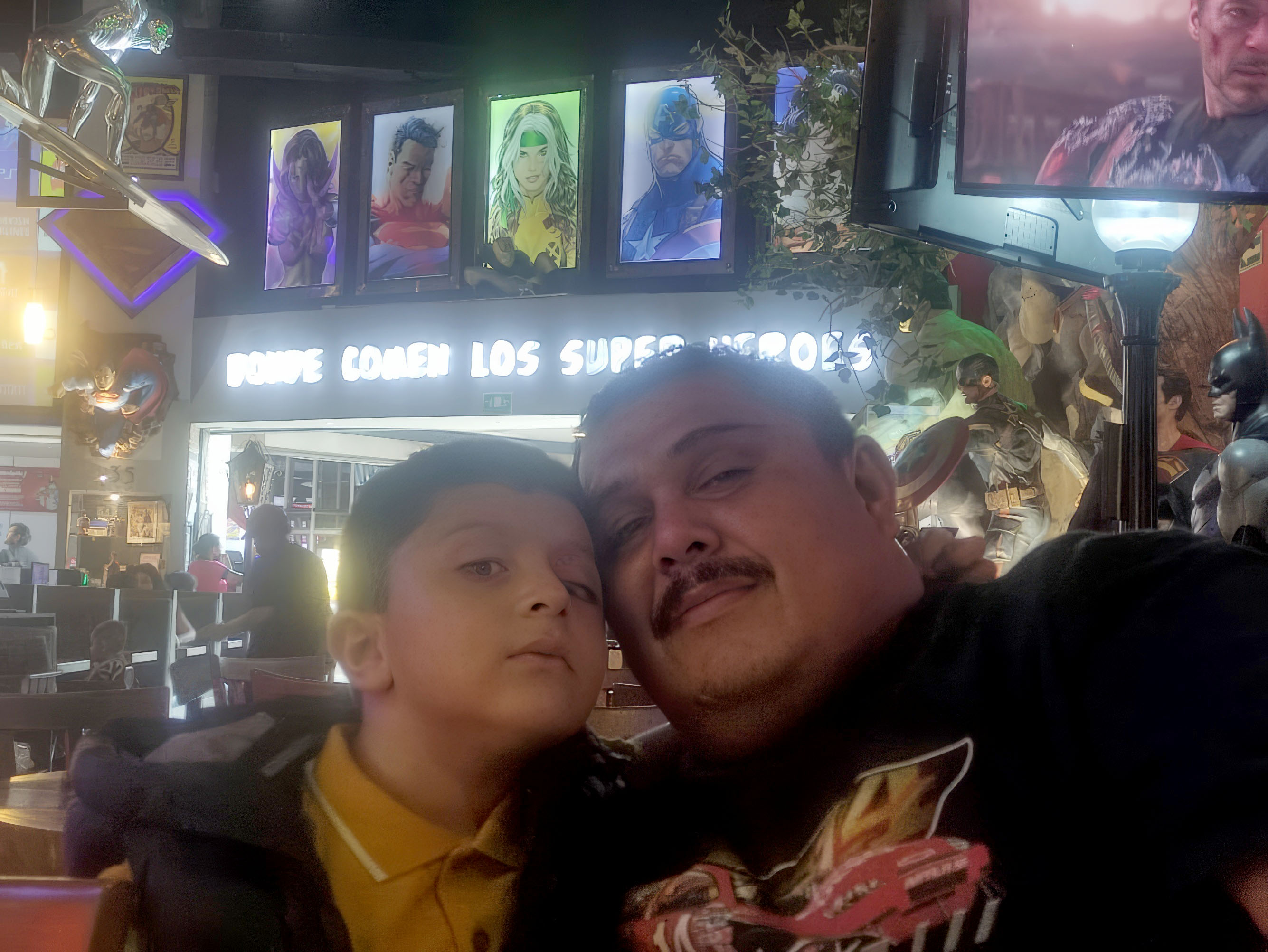 Santi y Chava